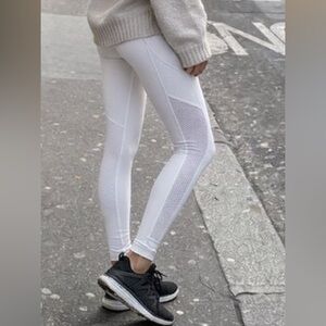 Rare Sz8 mesh side Lululemon leggings white